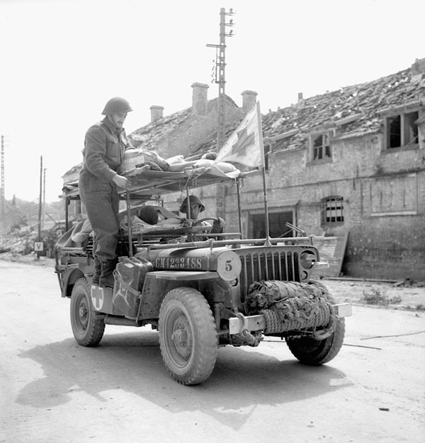 Ambulance_Jeep_RCAMC_Vaucelles_France.jpg